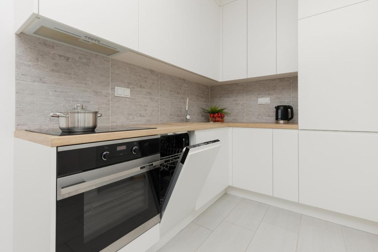 Warsaw Ulrychow Apartment With Parking By Renters Kültér fotó